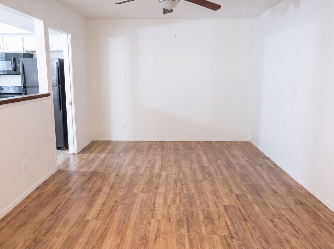Property photo 3 of 736 W Borden St