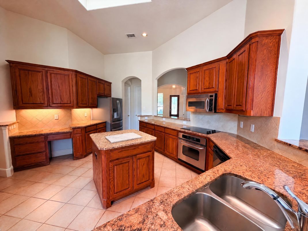 Property photo 2 of 1724 Boxwood Ln