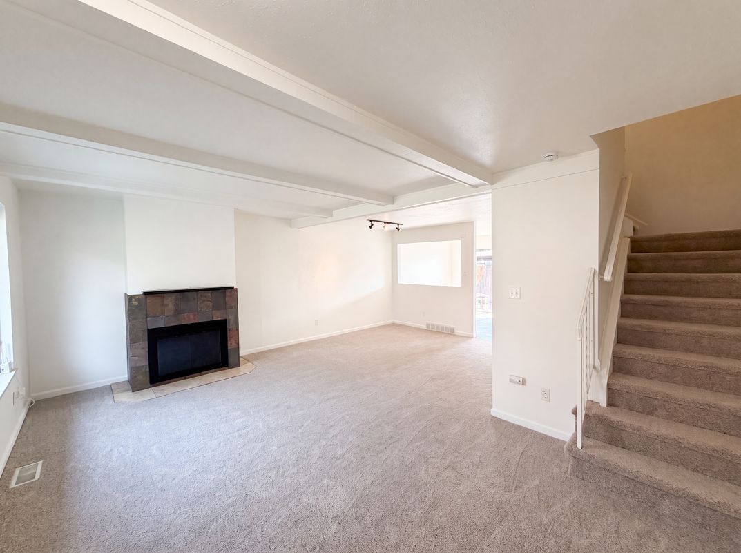 Property photo 3 of 7141 S Webster St