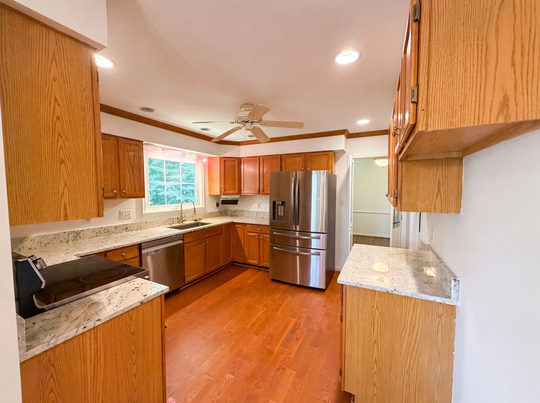 Property photo 2 of 4819 Powell Rd