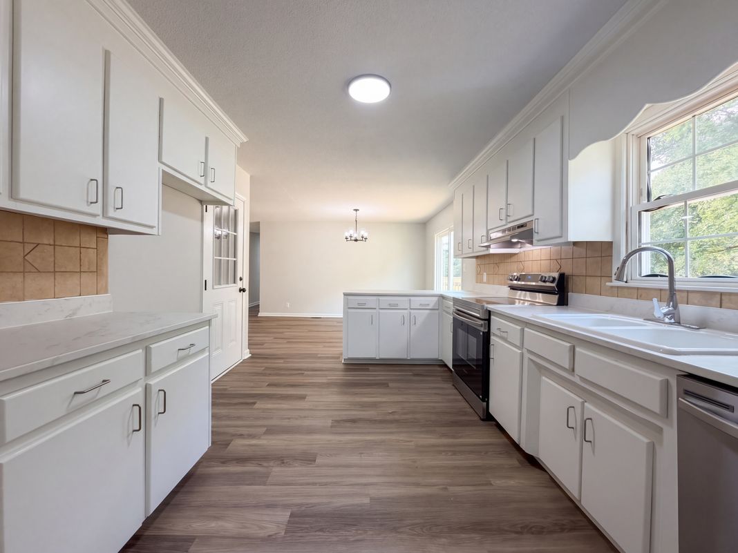 Property photo 2 of 2615 Baileys Xrds Rd