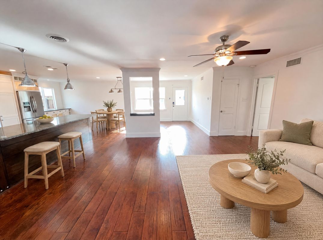 Property photo 3 of 8541 Strathmore Dr