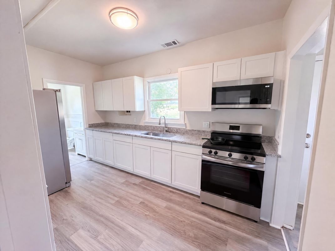 Property photo 2 of 2545 W Mount Vernon Rd