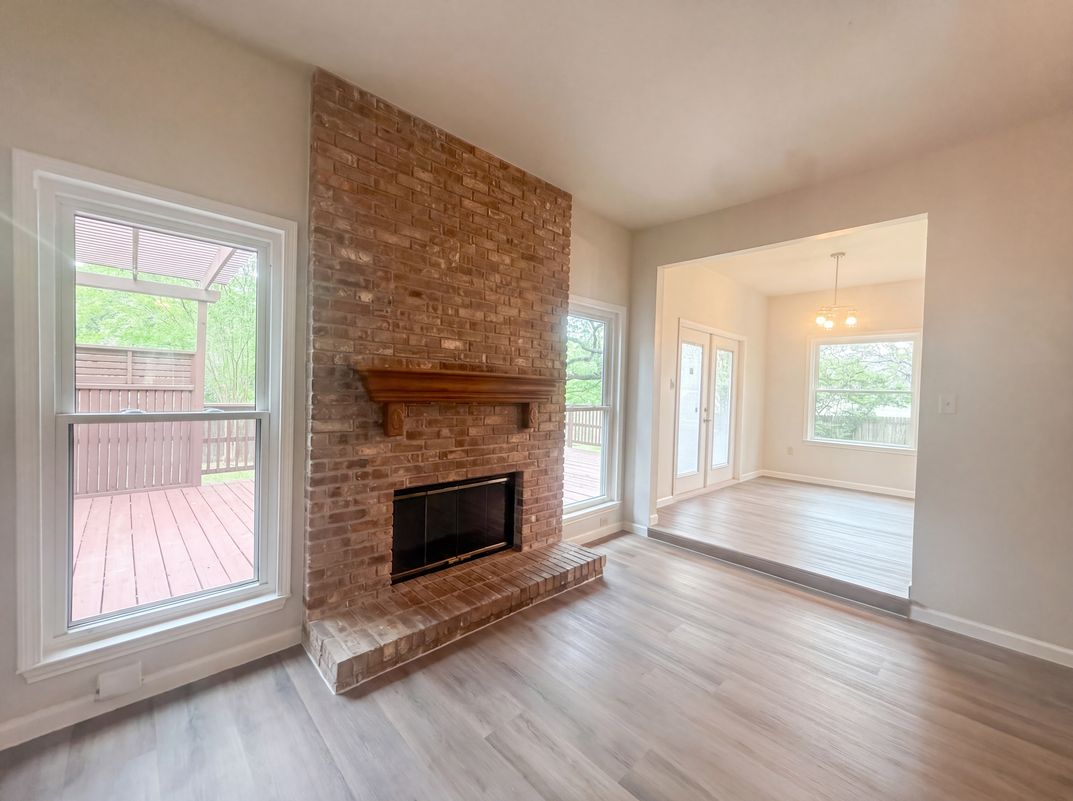Property photo 3 of 15626 Dove Meadow St