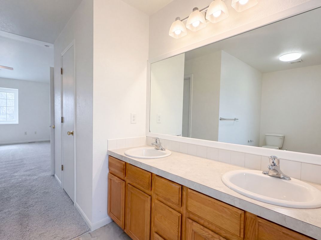 Photo 16 of 50 of 4098 La Junta Dr, Loveland, CO