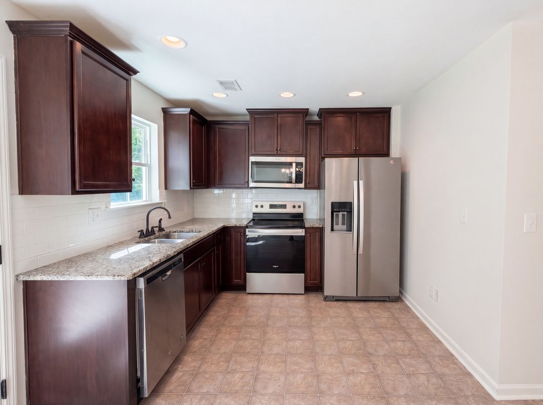 Property photo 2 of 271 Stane Brook Ct