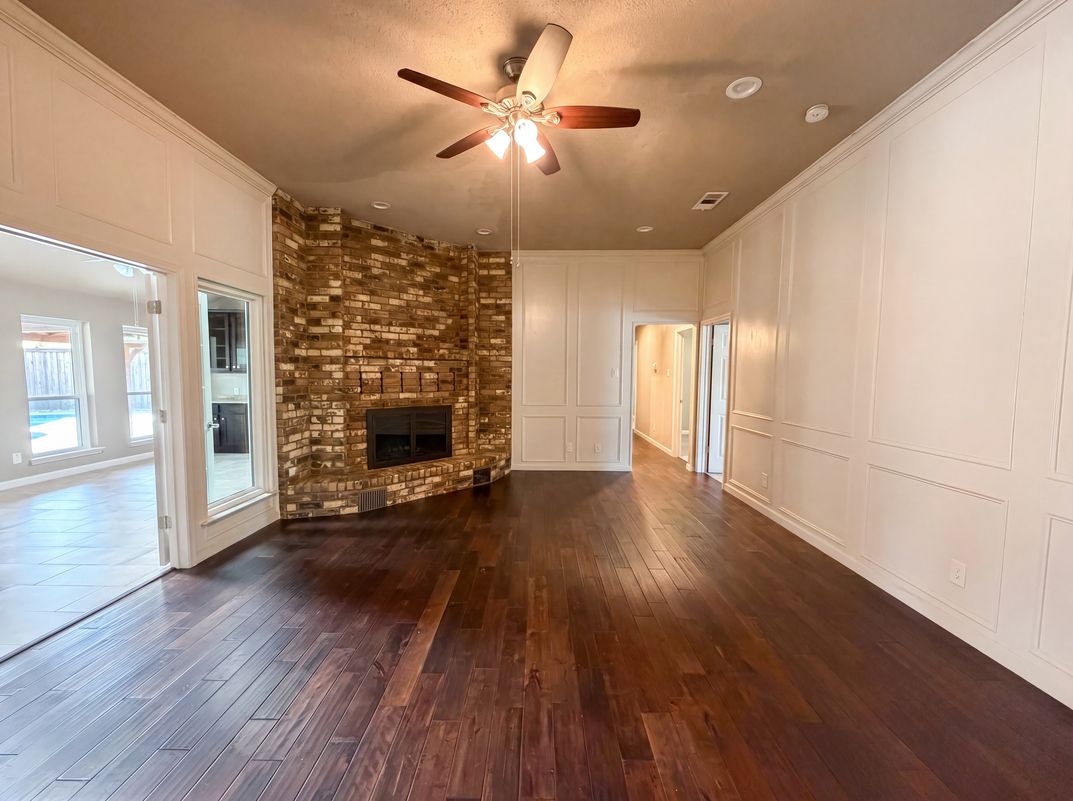 Property photo 3 of 1533 Parkside Trl