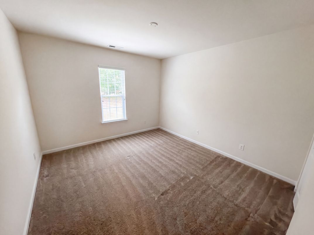 Photo 9 of 17 of 17240 Westmill Ln, Charlotte, NC