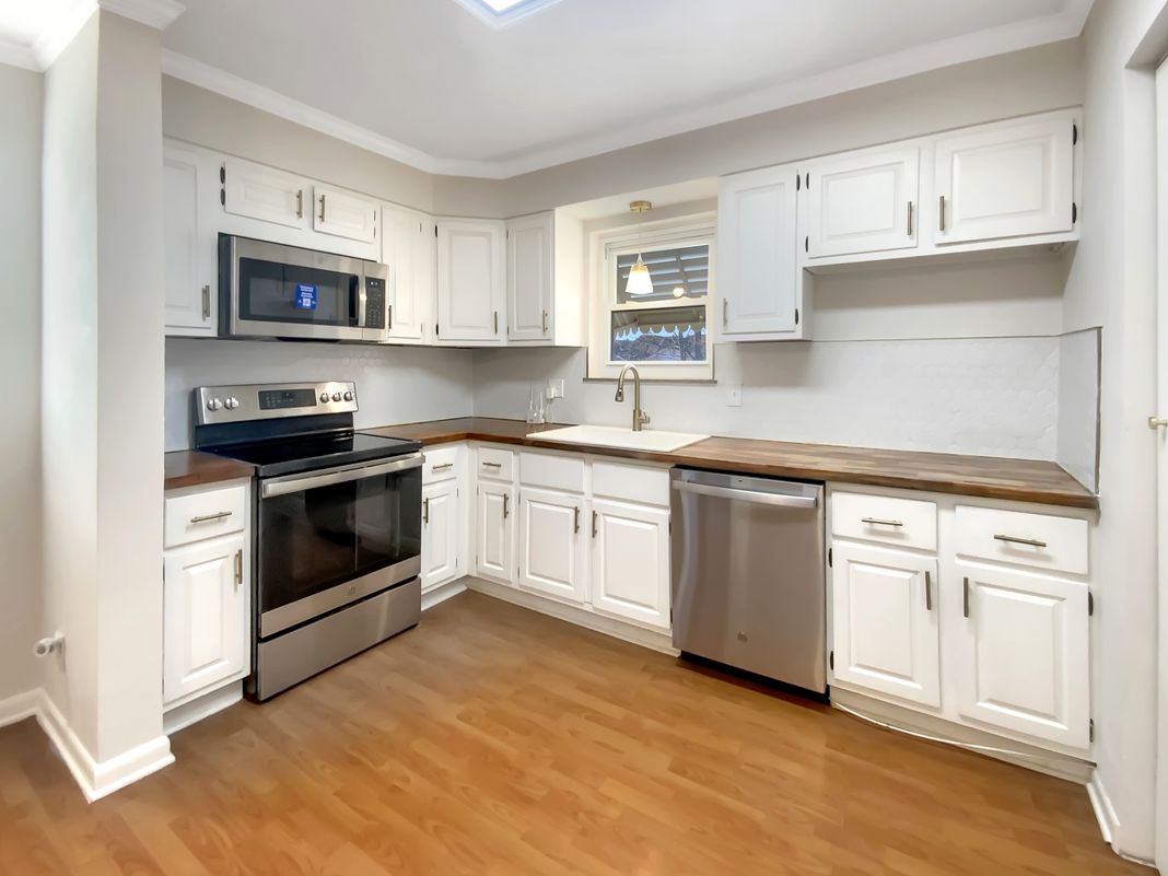 Property photo 2 of 826 Catskill Dr