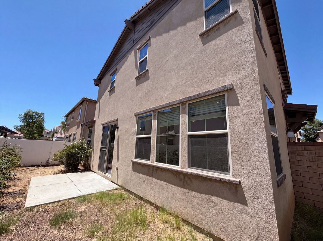 Photo 5 of 26 of 30401 Village Terrace Dr, Menifee, CA