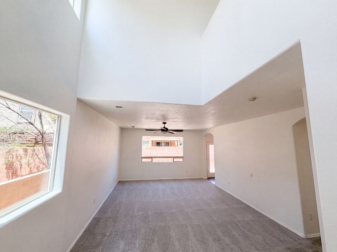 Property photo 3 of 1928 Cortina Loop SE