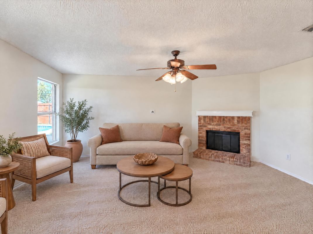 Property photo 3 of 2708 White Oak Dr