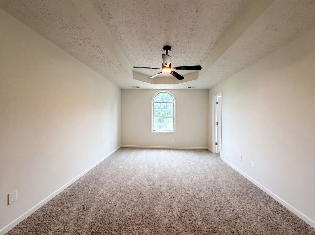 Photo 4 of 32 of 5355 Queen Ester Ct, Ellenwood, GA