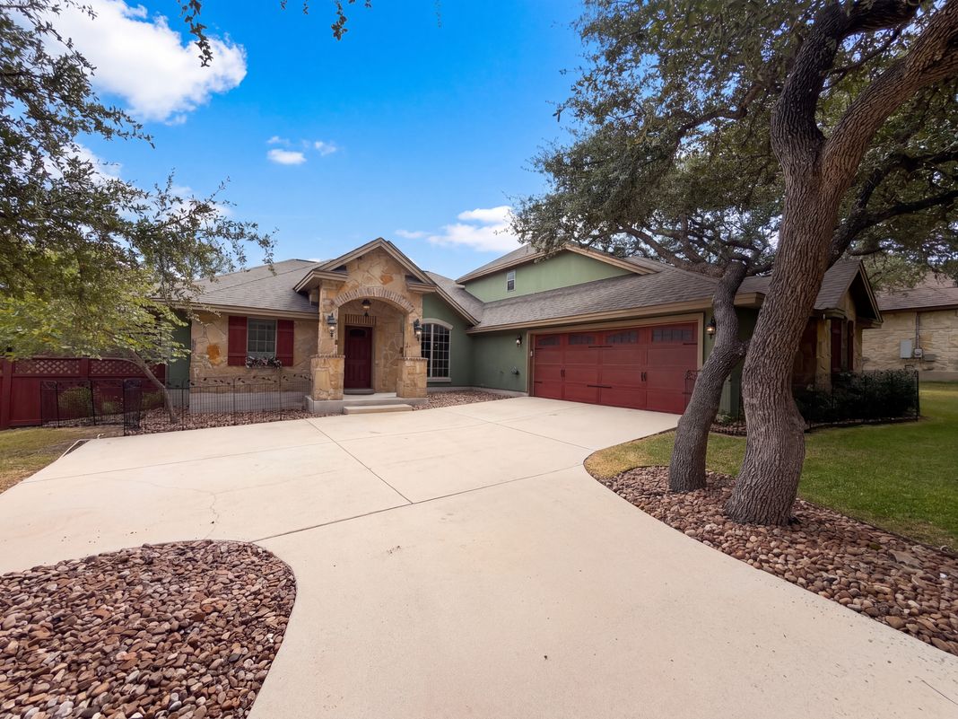 Property photo 1 of 26441 White Eagle Dr