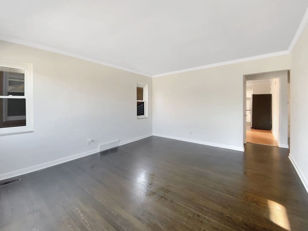 Property photo 3 of 826 Catskill Dr