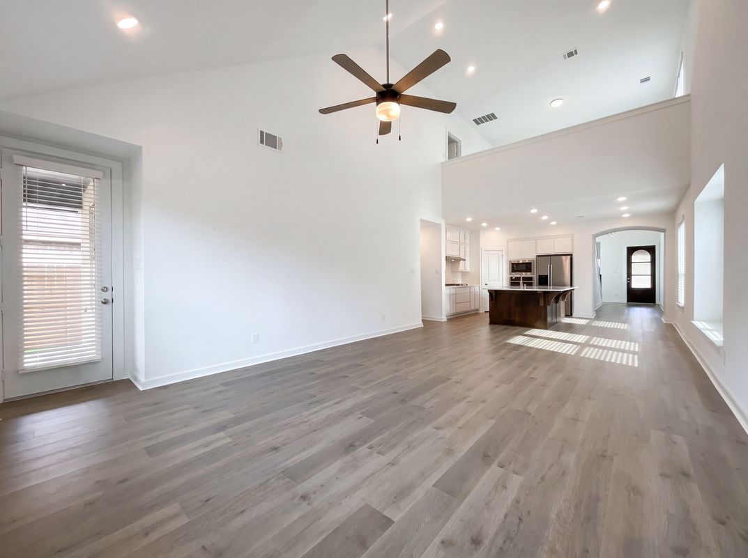Property photo 3 of 118 Neches Nook Ct
