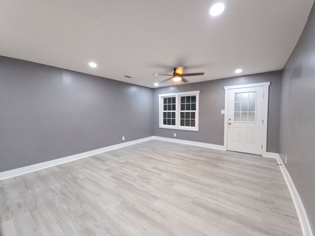 Property photo 3 of 4727 Elkan Ave