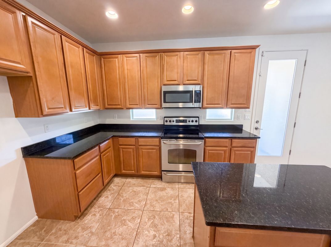 Property photo 2 of 7452 S Golden Shore Dr