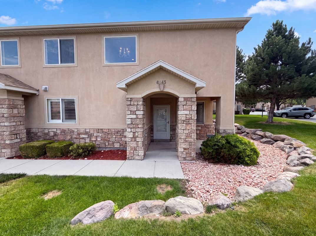 Property photo 1 of 6943 W Bamburgh Way