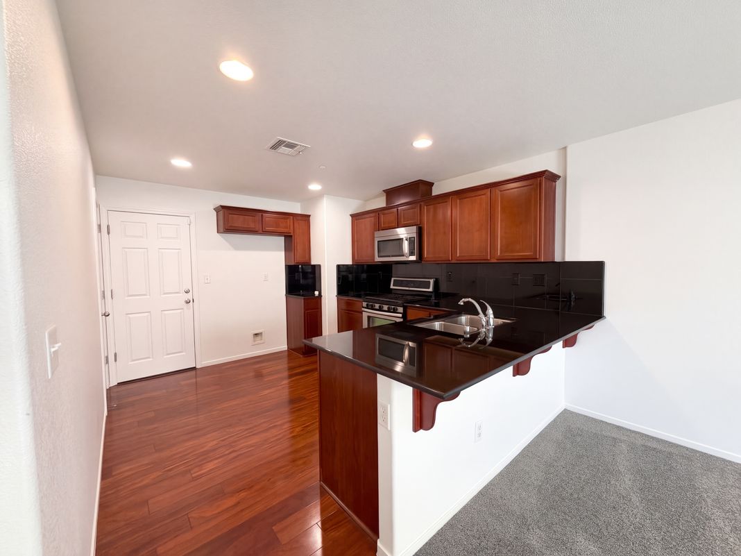 Property photo 2 of 8260 Red Rock Dr