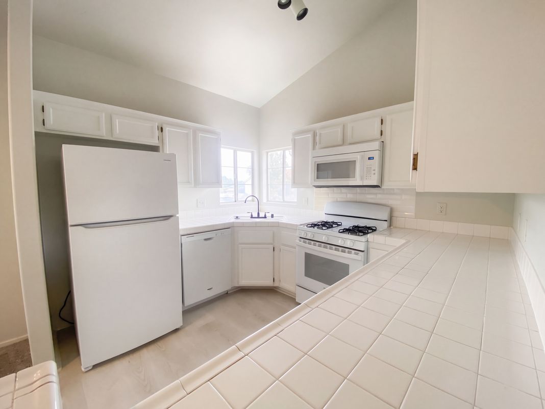 Property photo 2 of 1405 S Nellis Blvd Unit 2019