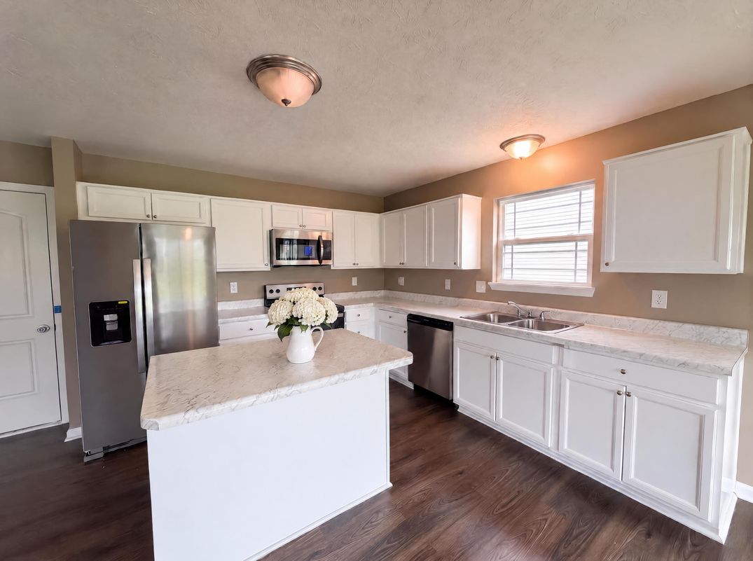 Property photo 2 of 8196 Alyssum Dr
