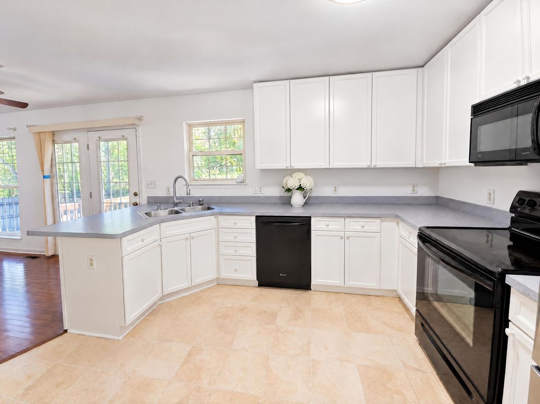 Property photo 2 of 11620 Enchanted Woods Way