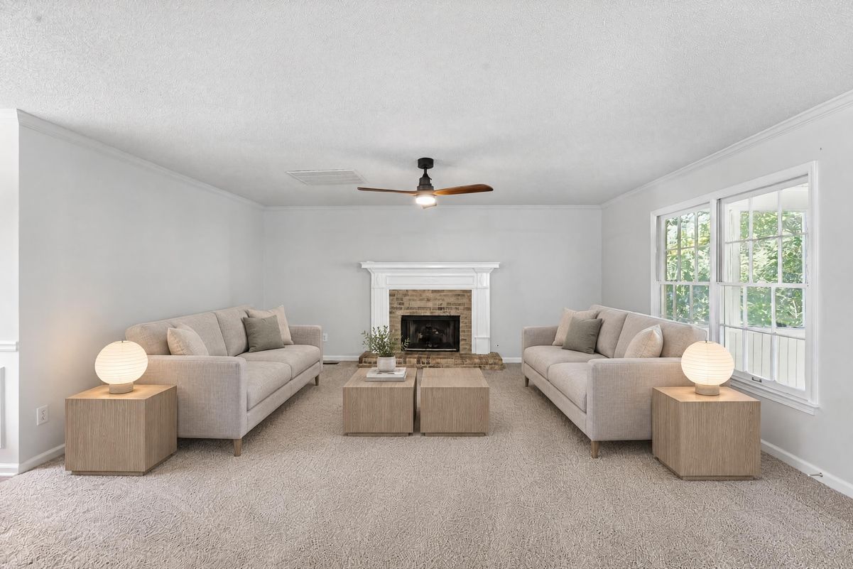Property photo 3 of 1077 Angel Ln