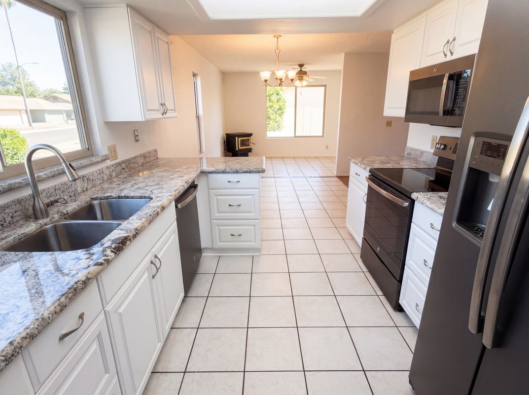Property photo 2 of 9207 W Kerry Ln