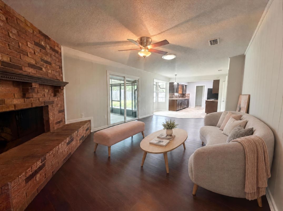 Property photo 3 of 606 Gulfstream Trl S