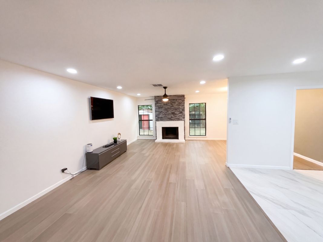 Property photo 3 of 6718 Spring Haven St