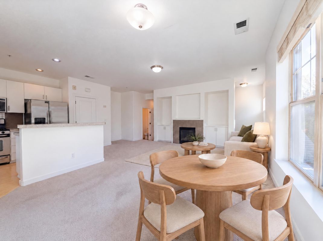 Property photo 3 of 632 NE Garswood Ln