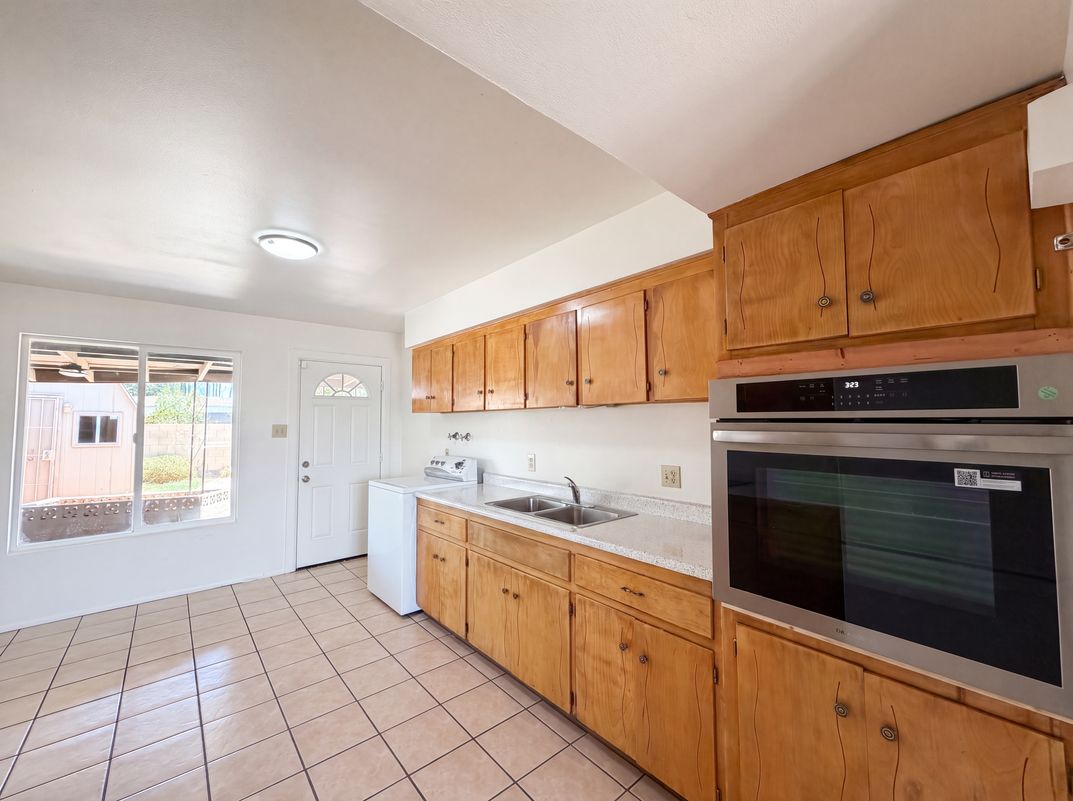 Property photo 2 of 3115 N 53rd Dr