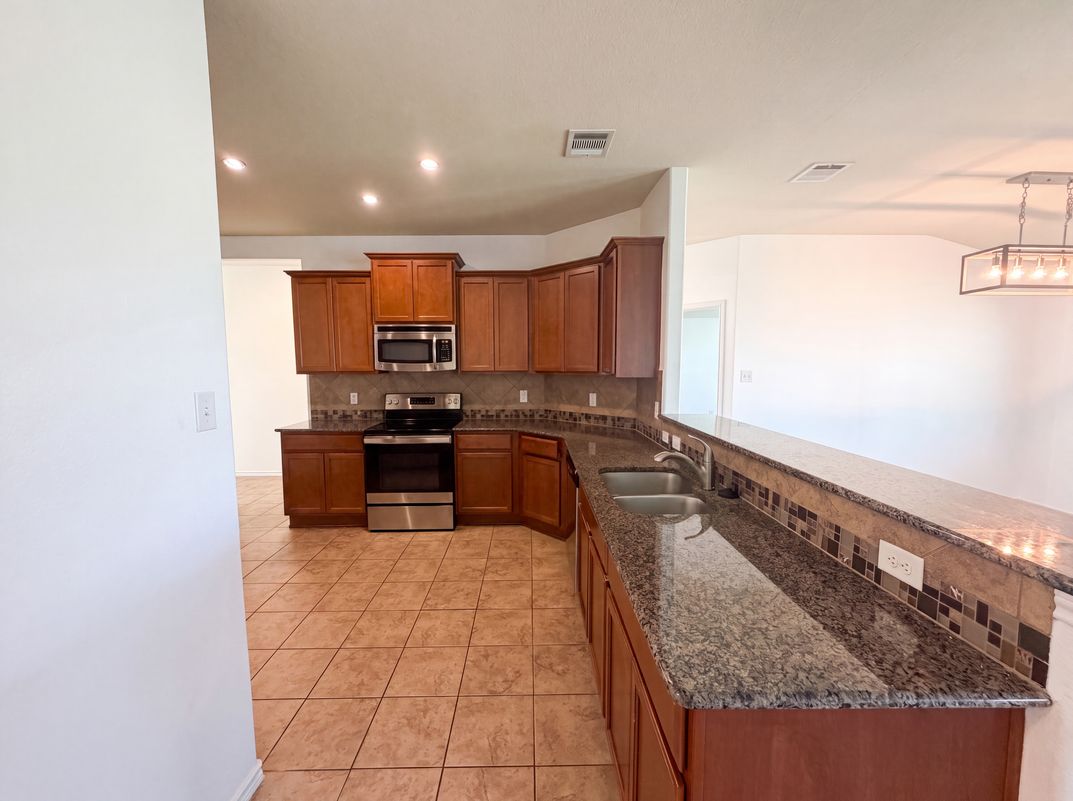 Property photo 2 of 9301 Cricket Dr
