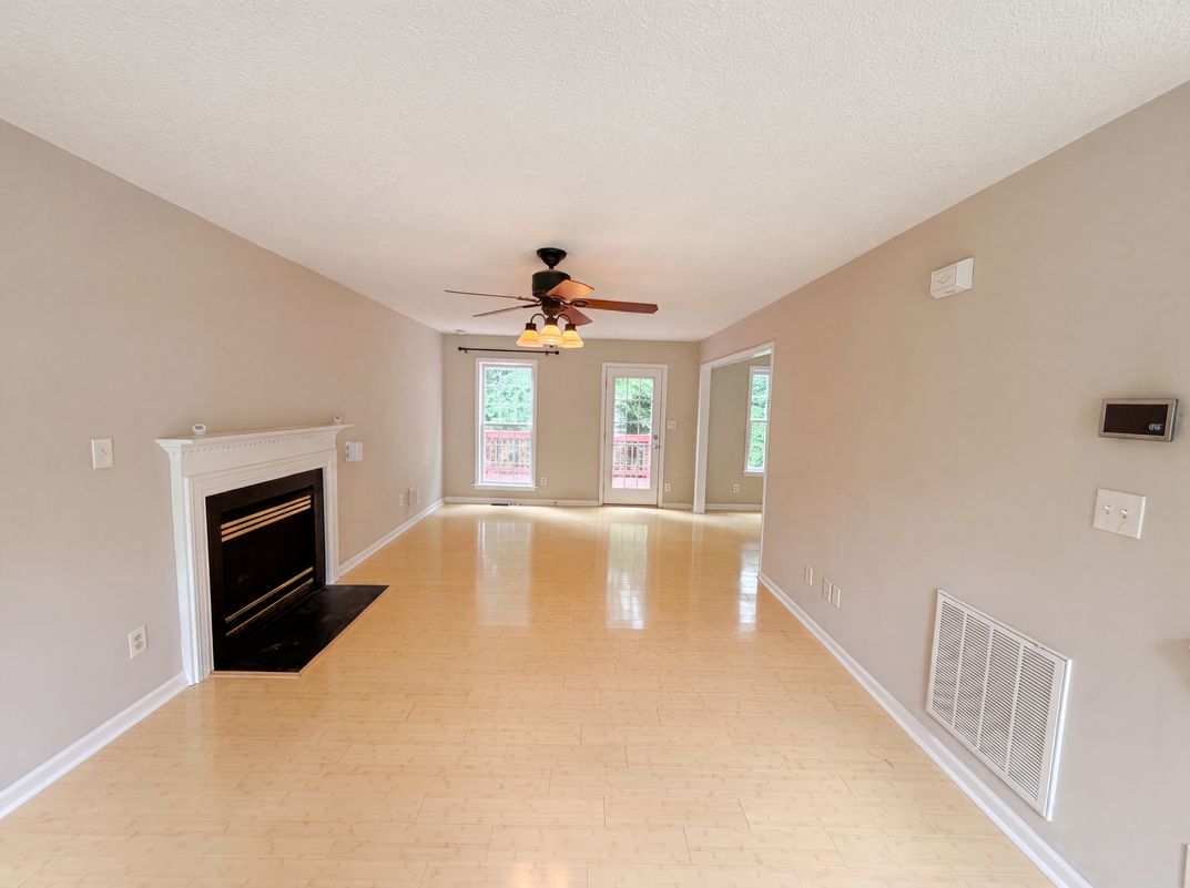 Property photo 3 of 128 Morena Dr