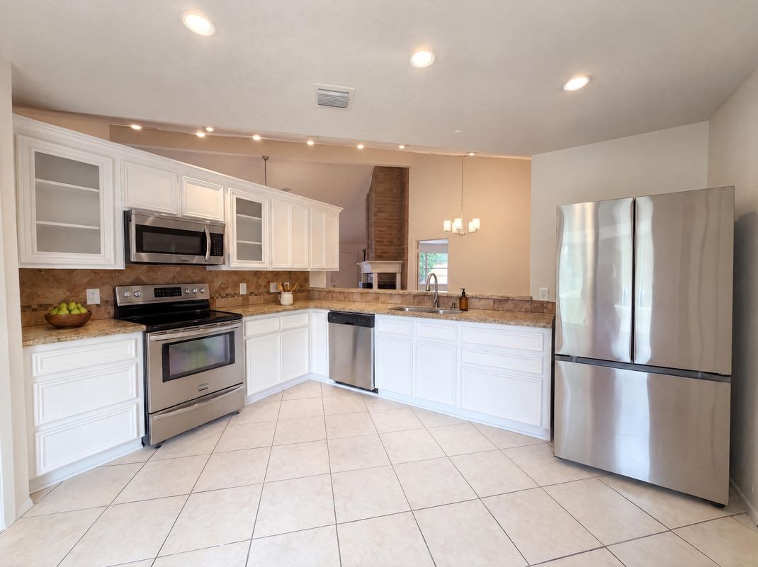 Property photo 2 of 2307 Strait Ln