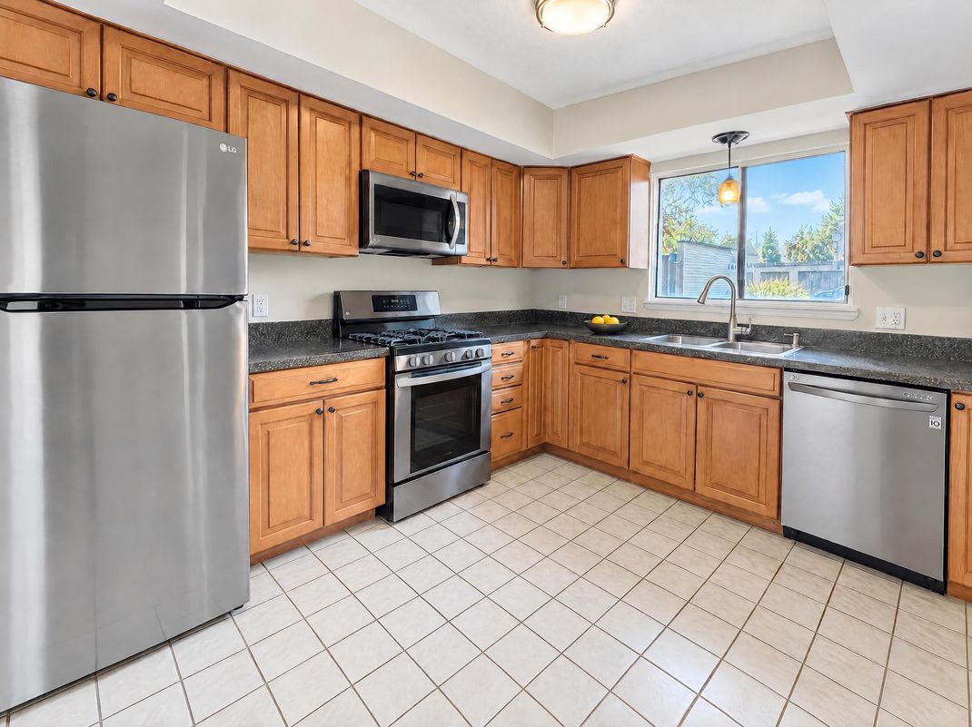 Property photo 2 of 1135 Canyon View Rd Apt 201
