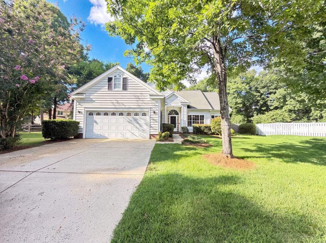 Property photo 1 of 8536 Albury Walk Ln
