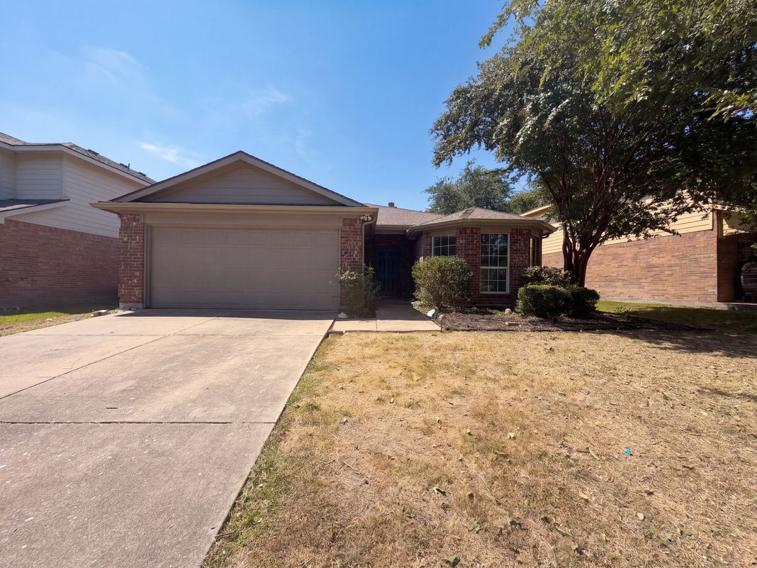 Property photo 1 of 905 Acacia Dr