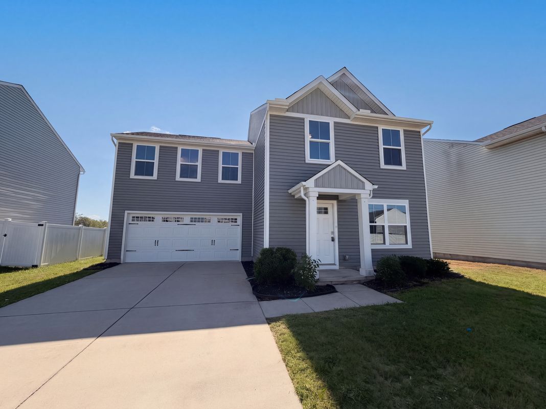 Property photo 1 of 949 Blue Ash Way