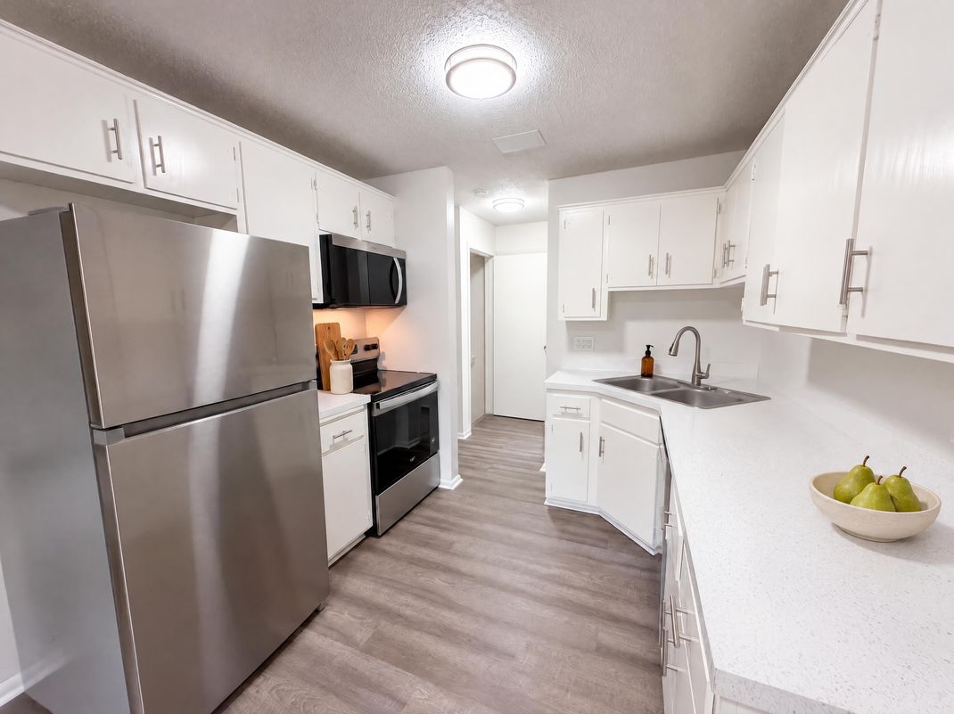 Property photo 3 of 15393 Trillium Cir