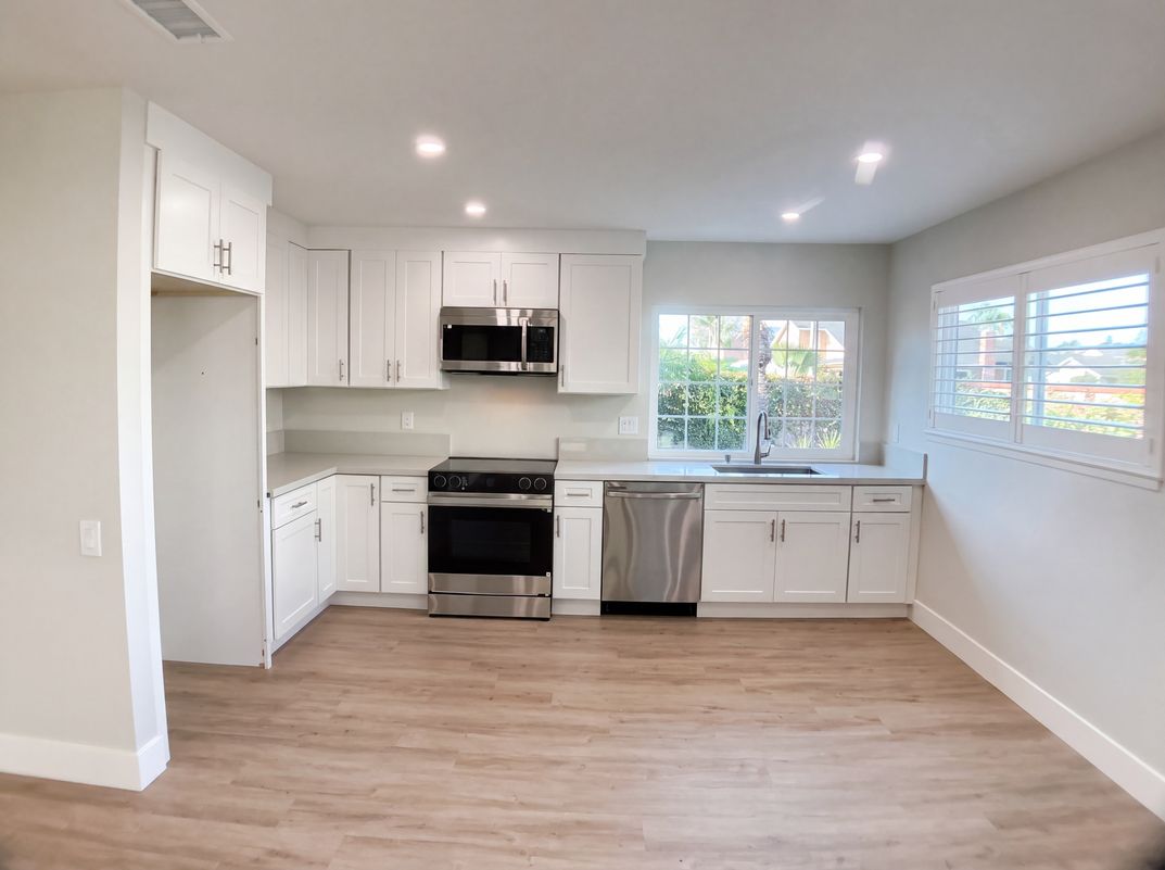 Property photo 2 of 8361 Northport Dr
