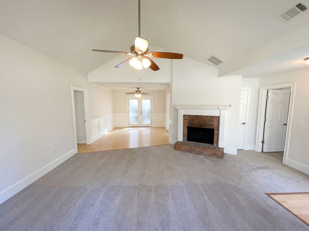 Property photo 3 of 165 Christian Woods Dr
