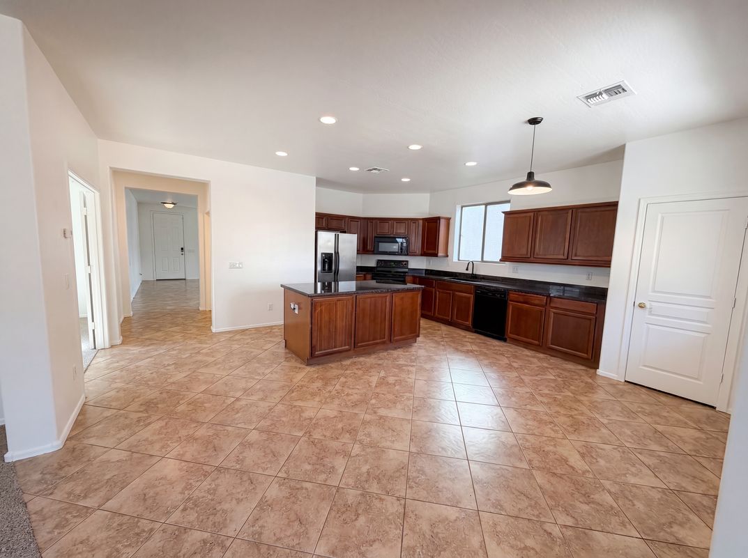 Property photo 3 of 3769 E Flamingo Way