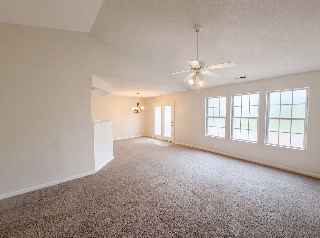 Property photo 3 of 311 Pebble Way