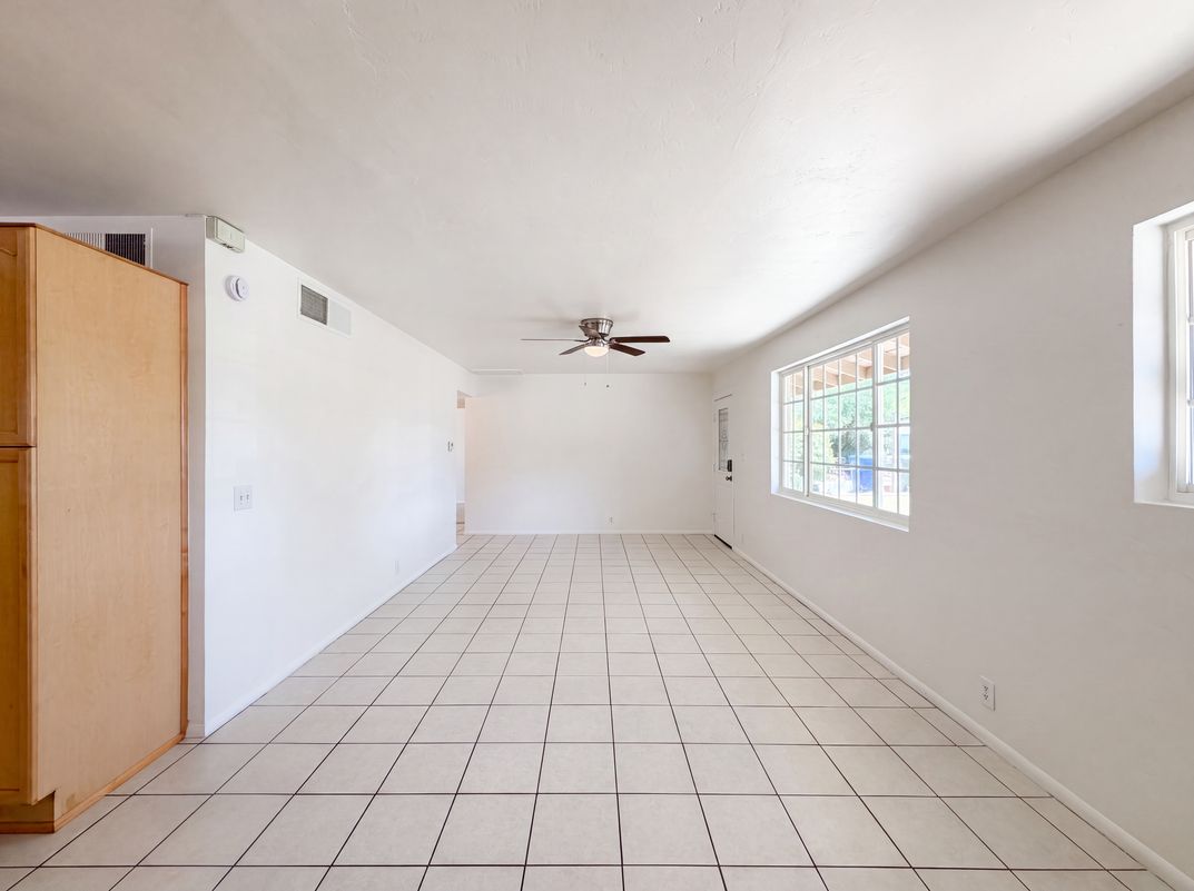 Property photo 3 of 1426 E Williams St