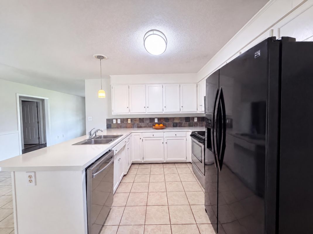 Property photo 2 of 2243 Mintew Cir