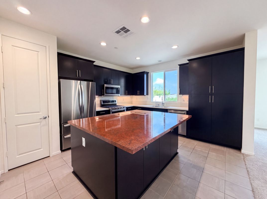 Property photo 2 of 1242 Via Candelas