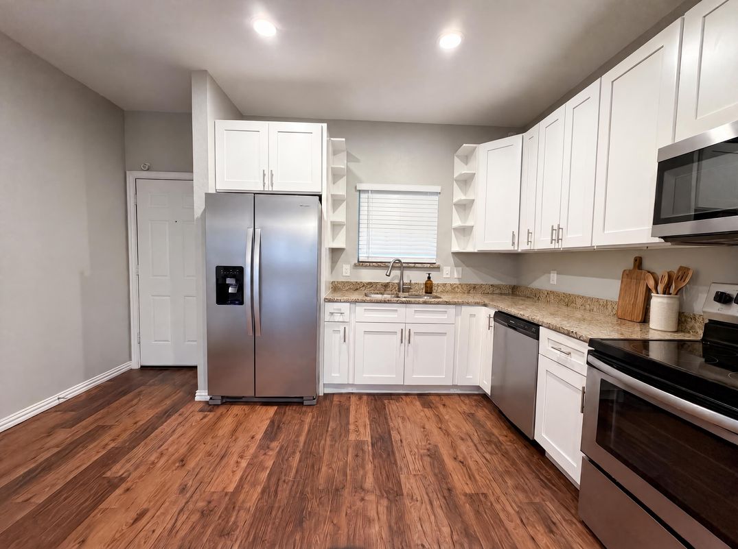 Property photo 2 of 619 E Arlington Ave