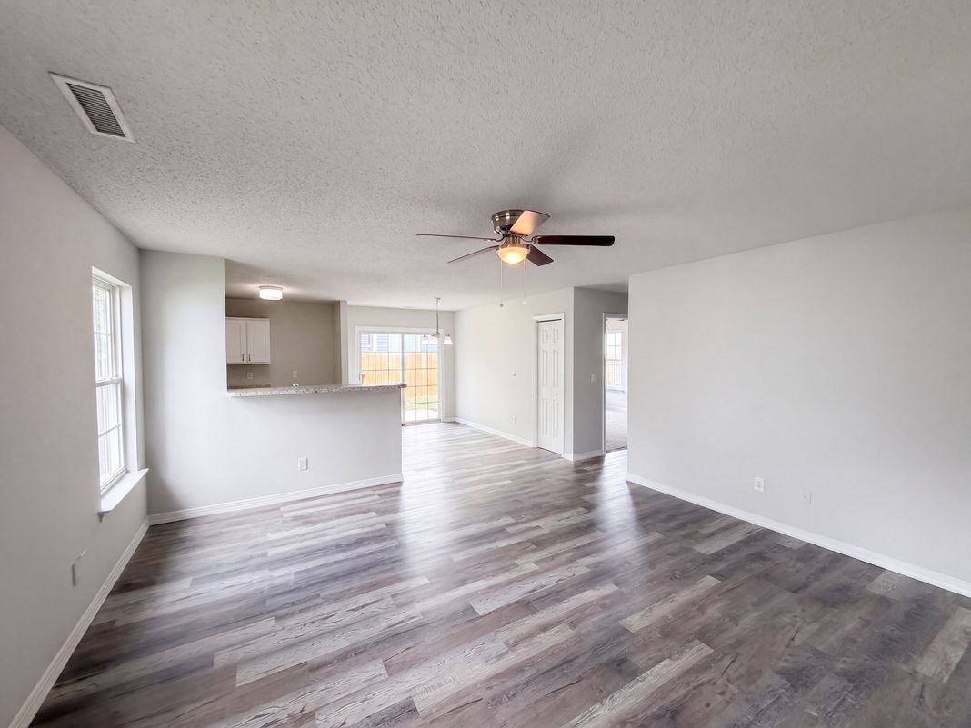 Property photo 3 of 5809 Weddington Rd